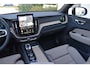 Volvo XC60 T6 AWD 350PK Plug-in Hybrid Ultra Dark | DEMO | Luchtvering | Trekhaak | 21"LMV | 360 camera | Panodak | HUD | H&K |