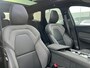 Volvo XC60 T6 Plug-in hybrid AWD Plus Black Edition | Direct Beschikbaar | Panoramadak | 360 Camera | Head-Up | Harman/Kardon | Elektrische Stoelen | Stoelverwarming