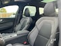 Volvo XC60 T6 Plug-in hybrid AWD Plus Black Edition | Direct Beschikbaar | Panoramadak | 360 Camera | Head-Up | Harman/Kardon | Elektrische Stoelen | Stoelverwarming