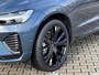 Volvo XC60 T6 Plug-in hybrid AWD Plus Black Edition | Direct Beschikbaar | Panoramadak | 360 Camera | Head-Up | Harman/Kardon | Elektrische Stoelen | Stoelverwarming