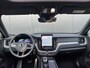 Volvo XC60 T6 Plug-in hybrid AWD Plus Black Edition | Direct Beschikbaar | Panoramadak | 360 Camera | Head-Up | Harman/Kardon | Elektrische Stoelen | Stoelverwarming