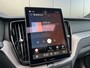 Volvo XC60 T6 Plug-in hybrid AWD Plus Black Edition | Direct Beschikbaar | Panoramadak | 360 Camera | Head-Up | Harman/Kardon | Elektrische Stoelen | Stoelverwarming
