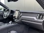 Volvo XC60 T6 Plug-in hybrid AWD Plus Black Edition | Direct Beschikbaar | Panoramadak | 360 Camera | Head-Up | Harman/Kardon | Elektrische Stoelen | Stoelverwarming