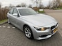 BMW 3-Serie 320i Edition Business*NEW APK*CRUISE*NAVI*PARK SENSOREN*VELGEN*ELKT-RAAM*C-D AFSTAND