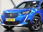 Peugeot e-2008 Allure Pack 50kWh 136PK | Accurapport 99,0%| 1ste eigenaar | AppleCarplay/Android Auto | Armsteun | 17"LMV | Camera | AUTOMAAT | Keyless | Cruise Control | Climate Control | FULL LED | Isofix | Parkeersensoren |Privacy Glass |