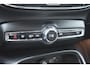 Volvo EX40 252PK Single Motor Extended Range Plus 82 kWh Navigatie / Camera / Adaptive Cruise control / Stuur & Stoelverwarming / Trekhaak / Elektr. achterklep / 19" LM Velgen