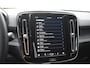 Volvo EX40 252PK Single Motor Extended Range Plus 82 kWh Navigatie / Camera / Adaptive Cruise control / Stuur & Stoelverwarming / Trekhaak / Elektr. achterklep / 19" LM Velgen
