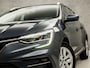 Renault Megane Estate 1.3 TCe Deluxe Automaat (APPLE CARPLAY, NAVIGATIE, CLIMATE, CRUISE, SPORTSTOELEN, PDC, TREKHAAK, LED/XENON, NIEUWE APK, NIEUWSTAAT)