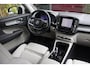 Volvo XC40 2.0 B4 Plus Dark | 20" Velgen | Matrix LED | 360 Camera | Panoramadak | Pilot Assist