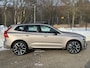 Volvo XC60 2.0 T8 Plug-in hybrid AWD Plus Dark | 455 PK | Luchtvering | Stoelventilatie | Trekhaak | 360 Camera |