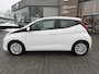 Toyota Aygo X X-PLAY APPLE/ANDROID AIRCO CAMERA DAB+ EL-RAMEN NL-AUTO DEALER-ONDERHOUDEN
