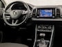 Skoda Karoq 1.5 TSI ACT Sportline Automaat (APPLE CARPLAY, KEYLESS ENTRY, STOELVERWARMING, SPORTSTOELEN, GETINT GLAS, WITTE STIKSELS, CLIMATE CONTROL, BLUETOOTH, NIEUWSTAAT)
