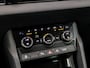 Skoda Karoq 1.5 TSI ACT Sportline Automaat (APPLE CARPLAY, KEYLESS ENTRY, STOELVERWARMING, SPORTSTOELEN, GETINT GLAS, WITTE STIKSELS, CLIMATE CONTROL, BLUETOOTH, NIEUWSTAAT)