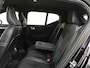 Volvo XC40 T2 R-Design | Achteruitrijcamera | Stoel en Stuurverwarming |
