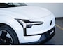 Volvo EX30 Single Motor Extended Range Plus | Incl. Volvo Verlengde garantie | Direct Beschikbaar | Adaptieve Cruise Control | Pilot Assist | Harman/Kardon Audiosysteem | Getint Glas | Parkeersensoren voor en achter | Parkeercamera achter | 19" Lichtmetalen velgen |