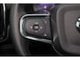 Volvo EX40 Extended Range Ultra Black Ed. 82 kWh - Panorama/schuifdak - IntelliSafe Assist & Surround - 360º Camera - Harman/Kardon audio - Verwarmde voorstoelen, stuur & achterbank - Parkeersensoren voor & achter - Elektr. bedienb. voorstoelen met geheugen links - Draadloze tel. lader - Warmtepomp - Extra getint glas - Elektr. inklapbare trekhaak - 20' LMV