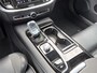 Volvo V60 Ultimate Longrange | Panoramadak | Trekhaak | 4-Seizoenen banden | Stuurverwarming | Achterbank verwarmd |  Harman Kardon |
