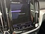 Volvo V60 Ultimate Longrange | Panoramadak | Trekhaak | 4-Seizoenen banden | Stuurverwarming | Achterbank verwarmd |  Harman Kardon |