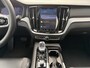 Volvo V60 Ultimate Longrange | Panoramadak | Trekhaak | 4-Seizoenen banden | Stuurverwarming | Achterbank verwarmd |  Harman Kardon |