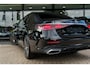 Mercedes-Benz E-klasse 300e Sport Edition | Panoramaschuifdak | Premium Plus | Rijassistentiepakket Plus | Night | Head-up display | Burmester