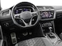 Volkswagen Tiguan 1.5 TSI 150pk DSG R-Line · Apple/Android Car Play · Navigatie · P-Sensoren · Elek. Trekhaak · 19'' Inch ·