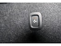 Volvo XC40 B4 Business Pro - IntelliSafe Assist & Surround - Parkeercamera achter - Verwarmde voorstoelen, stuur & achterbank - Parkeersensoren voor & achter - High Performance audio - Standkachel - Elektr. inklapbare trekhaak - 18' LMV
