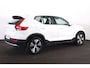 Volvo XC40 B4 Business Pro - IntelliSafe Assist & Surround - Parkeercamera achter - Verwarmde voorstoelen, stuur & achterbank - Parkeersensoren voor & achter - High Performance audio - Standkachel - Elektr. inklapbare trekhaak - 18' LMV