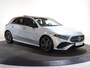 Mercedes-Benz A-klasse 180 Business Solution AMG | Panoramaschuifdak | Achteruitrijcamera | Nightpakket | MULTIBEAM LED | Stoelverwarming |