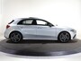 Mercedes-Benz A-klasse 180 Business Solution AMG | Panoramaschuifdak | Achteruitrijcamera | Nightpakket | MULTIBEAM LED | Stoelverwarming |