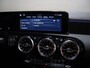 Mercedes-Benz A-klasse 180 Business Solution AMG | Panoramaschuifdak | Achteruitrijcamera | Nightpakket | MULTIBEAM LED | Stoelverwarming |
