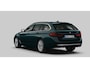 BMW 5-Serie Touring 530e High Executive Luxury Line - B&W - Comfortstoelen - head up - Active Protection - Parking Assistant Plus - High Beam Assistant - Elektrisch verwarmde voorstoelen - zonneschermen -