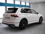 Volkswagen Tiguan 1.4 TSI eHybrid R-Line Leer LED Panoramadak Trekhaak 20 Inch Elek Stoelverstelling Stuurwielverwarming Keyless Entry Head-Up Display