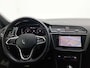 Volkswagen Tiguan 1.4 TSI eHybrid R-Line Leer LED Panoramadak Trekhaak 20 Inch Elek Stoelverstelling Stuurwielverwarming Keyless Entry Head-Up Display