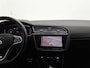 Volkswagen Tiguan 1.4 TSI eHybrid R-Line Leer LED Panoramadak Trekhaak 20 Inch Elek Stoelverstelling Stuurwielverwarming Keyless Entry Head-Up Display