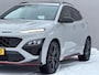 Hyundai Kona 2.0 T-GDI N Performance 280pk DCT8 / Cyber Grey / Fabrieksgarantie tot 04/2027 / Schuifdak / Dealer Onderhouden / Trekhaak / Limited Slip Diff / Adaptieve Cruise / Adaptieve Onderstel / Stoel & Stuurwielverwarming / Elektr. Stoelen / Stoelventilatie / Navigatie / Camera / Dodehoek Detectie /