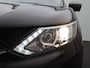Nissan Qashqai 1.2 N-Connecta 115PK Panoramadak, Trekhaak, 360gr. Camera, Navi, Clima, Keyless, 18" LM Velgen, All Season banden