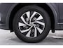 Volkswagen Tiguan 1.5 eTSI Life Edition | 1e Eigenaar! | Trekhaak | Adaptive Cruise | Navi By App | LED | Stoel-/stuurverwarming | Sfeerverlichting | BLIS | Keyless | DAB | Lichtmetalen Velgen