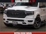 Dodge Ram 1500 Limited Night | 5.7 V8 Hemi Full Option | Comfortabele Dubbele Cabine met Royale 5 Zitplaatsen | De Meest Luxe en Volle Pick-Up in zijn Klasse | BPM vrij | Nu Leverbaar uit Voorraad | Voorraad Nr v45lpr