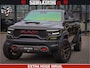 Dodge Ram 1500 TRX OLEA GREEN HELLCAT 6.2 V8 712PK | CARBON PACK | RODE STIKSELS | BOM VOL | 4PLAY WHEELS | DUBBELE CABINE | 5 PERSOONS DC | DE MOOISTE VAN NL |
