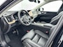Volvo XC60 T6 Recharge Plus Dark | 20" | Bowers & Wilkins | Geventileerd Nappa | Massagestoelen | Trekhaak | Panoramadak | Head-up | 360 Camera | Full LED