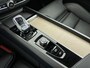 Volvo XC60 T6 Recharge Plus Dark | 20" | Bowers & Wilkins | Geventileerd Nappa | Massagestoelen | Trekhaak | Panoramadak | Head-up | 360 Camera | Full LED