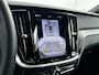 Volvo V60 T6 Recharge Plus Dark | 18" | Sporstoelen | 360 Camera | Trekhaak | Harman Kardon | Elektr. verst. Stoelen | Stoel/Stuur/Achterbankverwarming | Adaptieve Cruise | BLIS