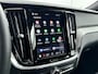 Volvo V60 T6 Recharge Plus Dark | 18" | Sporstoelen | 360 Camera | Trekhaak | Harman Kardon | Elektr. verst. Stoelen | Stoel/Stuur/Achterbankverwarming | Adaptieve Cruise | BLIS