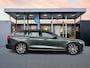 Volvo V60 T6 Recharge Plus Dark | 18" | Sporstoelen | 360 Camera | Trekhaak | Harman Kardon | Elektr. verst. Stoelen | Stoel/Stuur/Achterbankverwarming | Adaptieve Cruise | BLIS