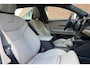 Volvo ES90 Single Motor Extended Range Ultra 92 kWh | Luchtvering | Elektrochromatisch panoramadak | Geventileerde voor- en achterstoelen | Premium audio by Bowers & Wilkins | Pilot assist | 22 inch. lichtmetalen velgen | Stoel- /stuurwielverwarming | Verwarmde achterbank