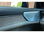 Volvo ES90 Single Motor Extended Range Ultra 92 kWh | Luchtvering | Elektrochromatisch panoramadak | Geventileerde voor- en achterstoelen | Premium audio by Bowers & Wilkins | Pilot assist | 22 inch. lichtmetalen velgen | Stoel- /stuurwielverwarming | Verwarmde achterbank