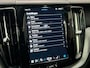 Volvo XC60 2.0 T6 Plug-in hybrid AWD Essential Edition Bright | Lederen bekleding | Adaptieve Cruise | Panoramadak | BLIS | Trekhaak | 18" Lichtmetalen velgen | Achterbank verwarmd | Achteropkomend verkeer waarschuwing | Achteruitrij assistent