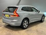 Volvo XC60 2.0 T6 Plug-in hybrid AWD Essential Edition Bright | Lederen bekleding | Adaptieve Cruise | Panoramadak | BLIS | Trekhaak | 18" Lichtmetalen velgen | Achterbank verwarmd | Achteropkomend verkeer waarschuwing | Achteruitrij assistent