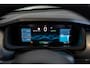Jeep Avenger Summit 54 kWh | Navigatie | El. Achterklep | Stoelverwarming | Voorruitverwarming | Parkeersensoren | 18 inch Lichtmetalen velgen |