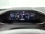 Peugeot e-2008 EV Allure 54 kWh 156pk Automaat | 3 Fase | Schuif-/Kanteldak | Navigatie | Climate Control | Adaptieve Cruise Control | Camera |17"LMV | LED | Apple Carplay/Android Auto |